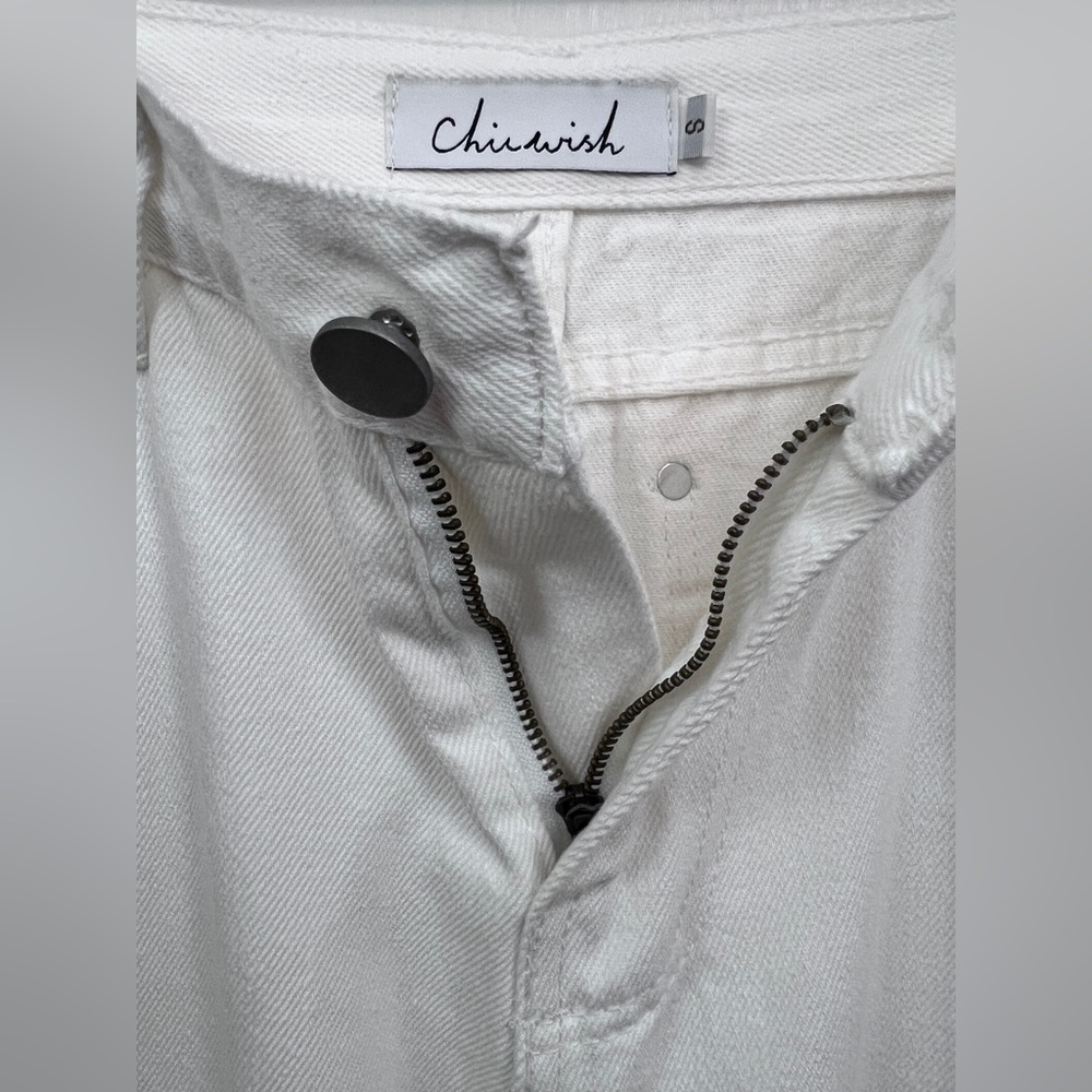 Chicwish Classic White Wide-Leg High Rise Jeans Women’s Size Small - Picture 6 of 12